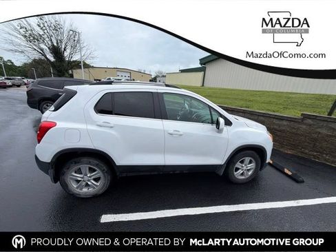 Used 2016 Chevrolet Trax LT w/ LT Sun and Sound Package AWD/4WD image 1