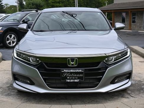 Used 2018 Honda Accord Sport image 2