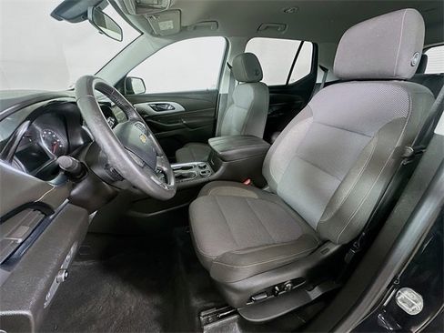 Used 2018 Chevrolet Traverse LT image 29