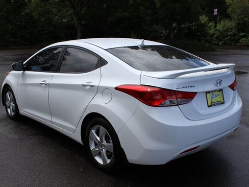 Used 2013 Hyundai Elantra GLS w/ Preferred Pkg FWD image 3
