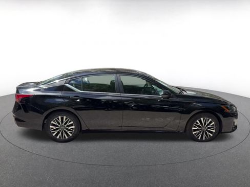 Used 2026 Nissan Altima 2.5 SV FWD image 16
