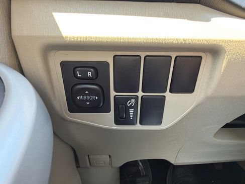 Used 2012 Toyota Prius Two FWD image 19