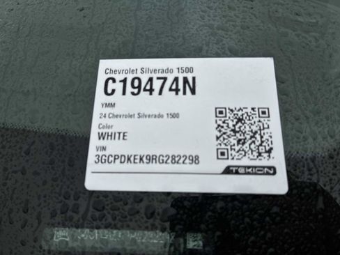 Used 2024 Chevrolet Silverado 1500 LT image 34