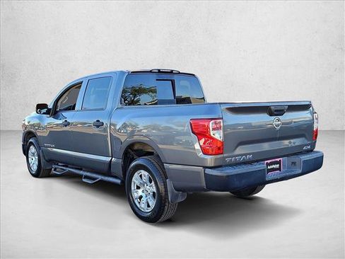 Used 2017 Nissan Titan S image 8