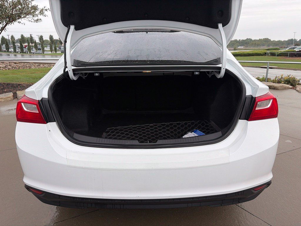 Used 2017 Chevrolet Malibu LS FWD image 41