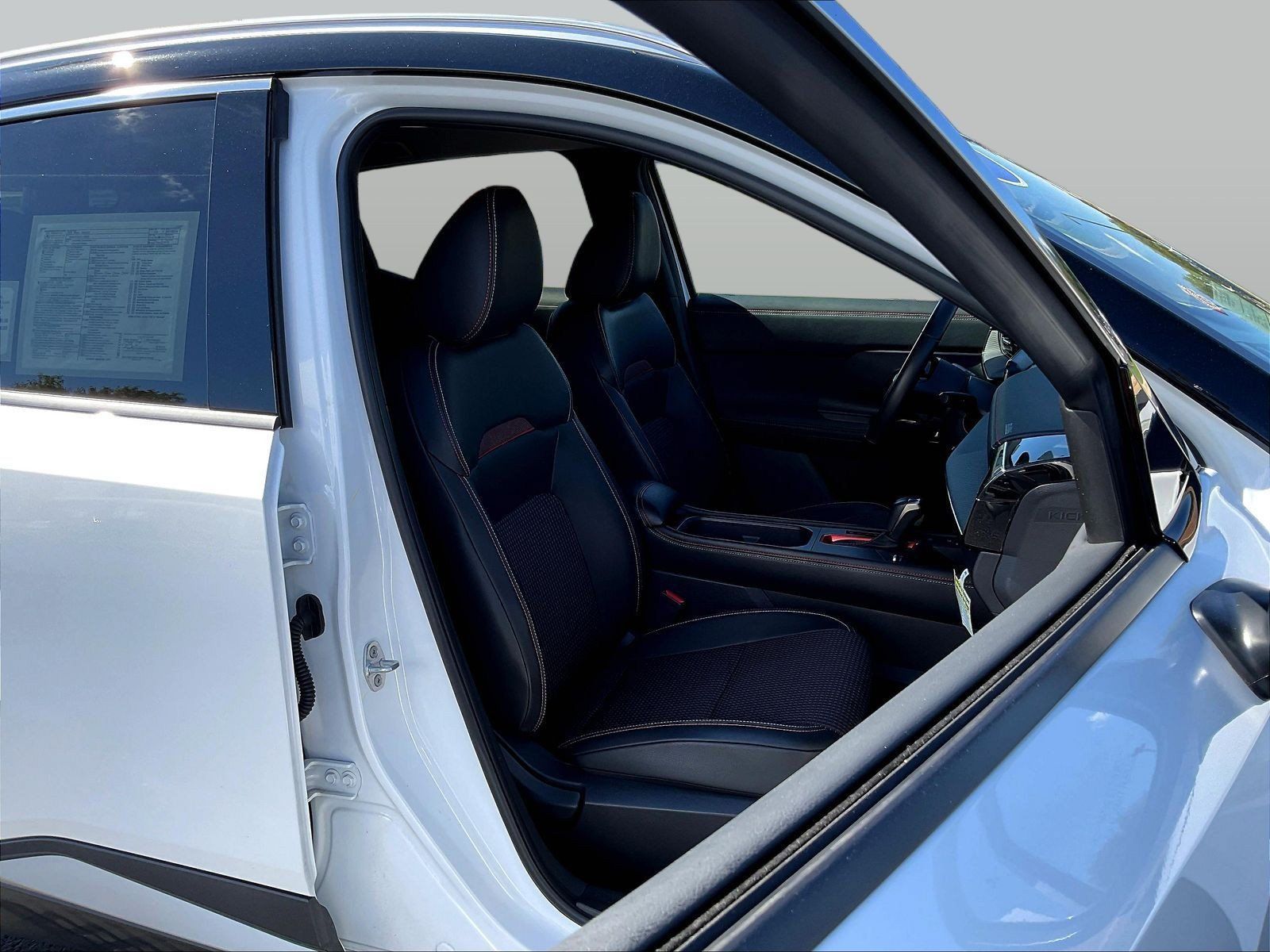 Certified 2026 Nissan Kicks SR w/ Cold Weather Package AWD/4WD image 31