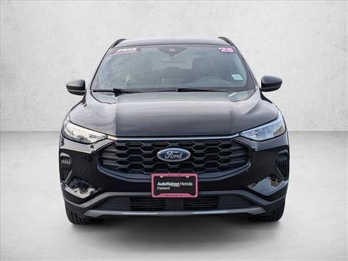 Used 2025 Ford Escape ST-Line image 2