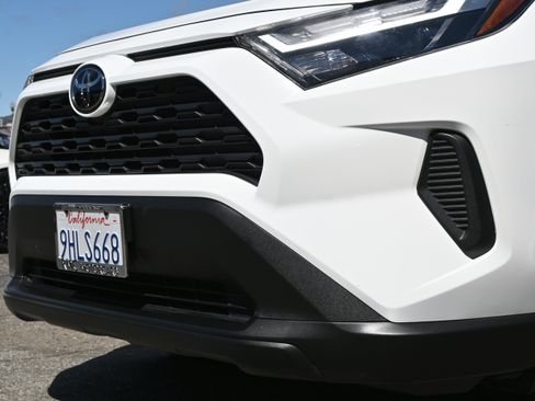 Used 2023 Toyota RAV4 LE image 11