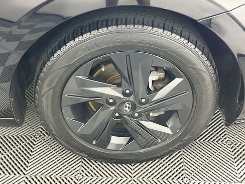 Used 2022 Hyundai Elantra SEL w/ Convenience Package image 11