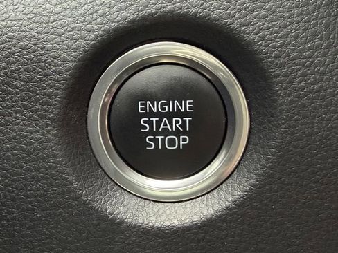 Used 2025 Toyota Corolla SE FWD image 20