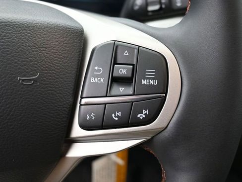 New 2026 Ford Explorer Active w/ Active Comfort Package image 15