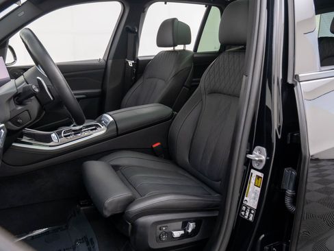 Certified 2025 BMW X5 xDrive40i w/ Executive Package image 16