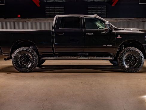 Used 2024 RAM 2500 Laramie image 11