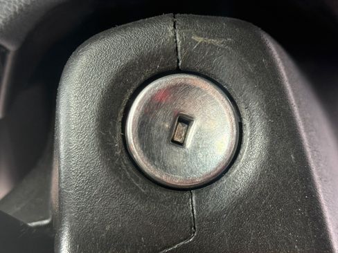Used 2018 Chevrolet Colorado Z71 AWD/4WD image 28