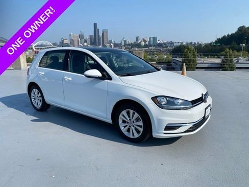 Used 2021 Volkswagen Golf 4-Door FWD image 1