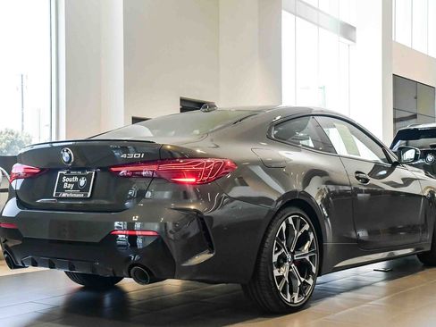 Used 2026 BMW 430i Coupe w/ M Sport Package RWD image 7