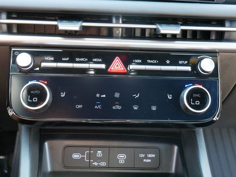 Used 2025 Hyundai Santa Cruz SEL image 28