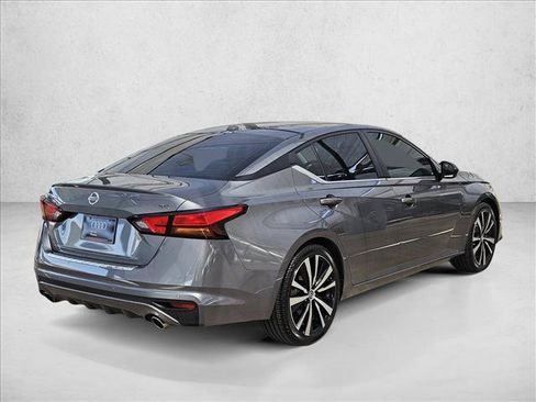 Used 2022 Nissan Altima 2.5 SR FWD image 5