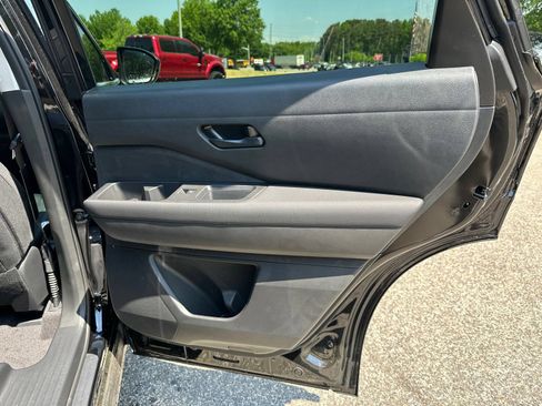 New 2026 Nissan Pathfinder SV w/ SV Premium Package FWD image 14