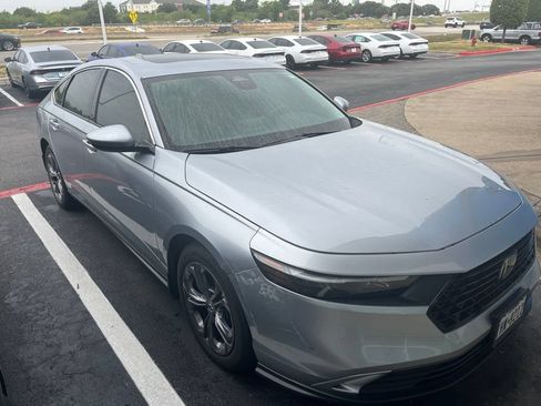 Used 2023 Honda Accord EX image 3
