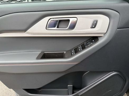 New 2026 Ford Explorer Active RWD image 21