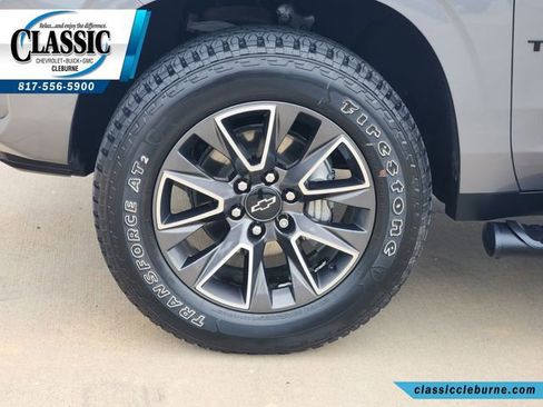 Used 2021 Chevrolet Tahoe Z71 AWD/4WD image 12