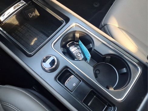 Used 2024 Lincoln Corsair AWD w/ Equipment Group 101A image 21