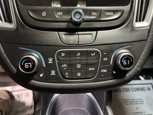 Used 2024 Chevrolet Malibu LT FWD image 30