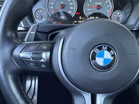 Used 2017 BMW M4 image 18