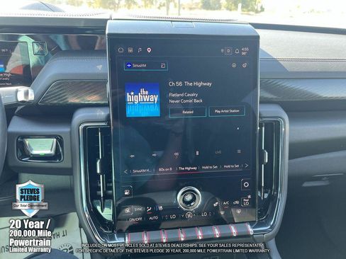 Certified 2025 GMC Yukon AT4 AWD/4WD image 17