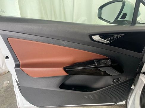 Used 2021 Volkswagen ID.4 Pro S w/ Gradient Package image 9