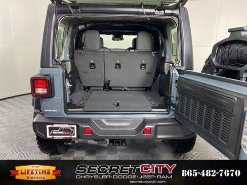 New 2026 Jeep Wrangler Unlimited Sport image 31