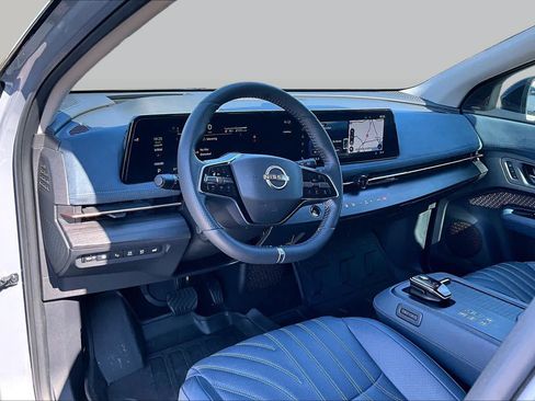 Used 2024 Nissan Ariya AWD image 17