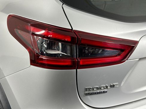 Used 2021 Nissan Rogue Sport S image 35