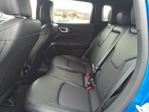 New 2026 Jeep Compass Latitude image 9