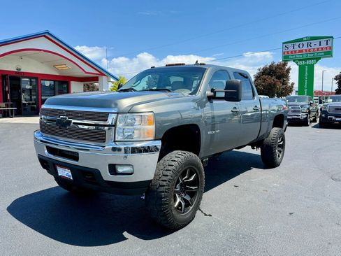 Used 2011 Chevrolet Silverado 2500 LTZ w/ LTZ Plus Package AWD/4WD image 1