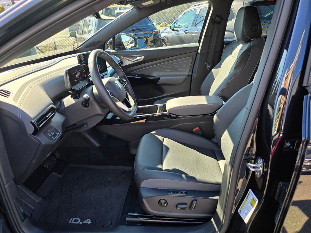 Used 2023 Volkswagen ID.4 S RWD image 20