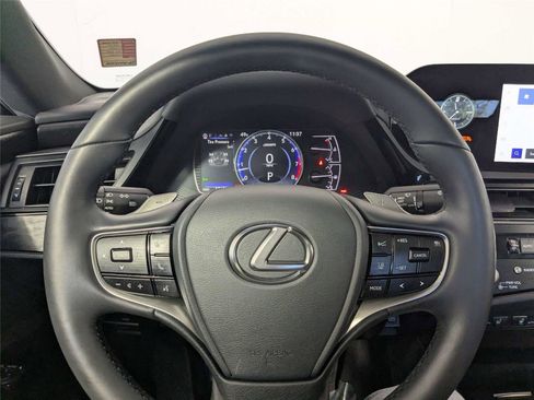 Used 2025 Lexus ES 350 ES 350 w/ Premium Package image 12
