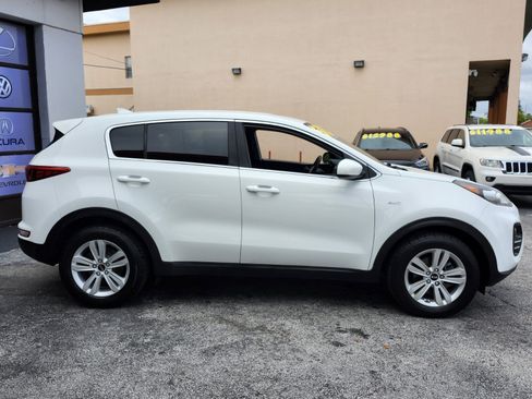 Used 2017 Kia Sportage LX image 12