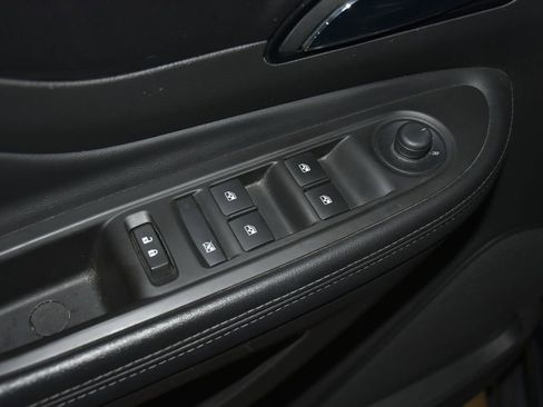 Used 2019 Buick Encore Sport Touring AWD/4WD image 20