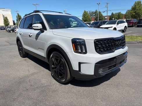Certified 2025 Kia Telluride SX Prestige X-Line AWD/4WD image 5