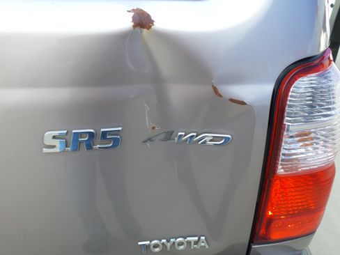 Used 2002 Toyota 4Runner SR5 AWD/4WD image 15