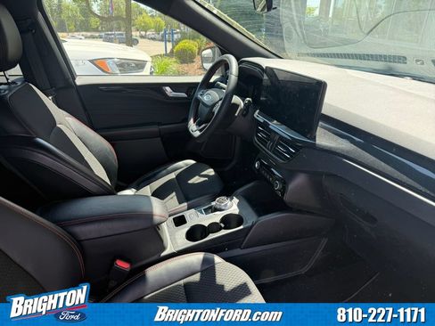 Used 2023 Ford Escape ST-Line w/ Tech Pack #1 AWD/4WD image 8