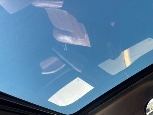 Used 2020 Jaguar F-PACE S image 31