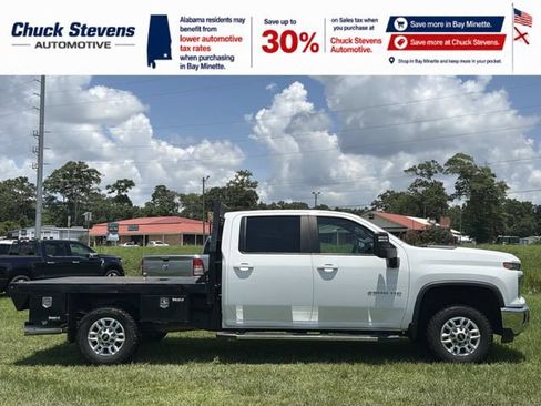 Used 2024 Chevrolet Silverado 2500 LT w/ Convenience Package AWD/4WD image 5