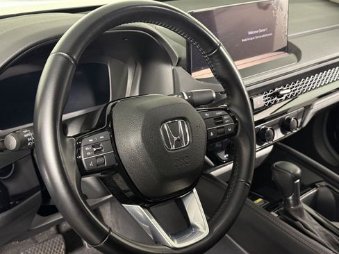 Used 2023 Honda Accord Touring image 11