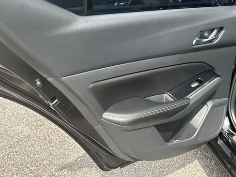 Used 2022 Nissan Altima 2.5 SL FWD image 12