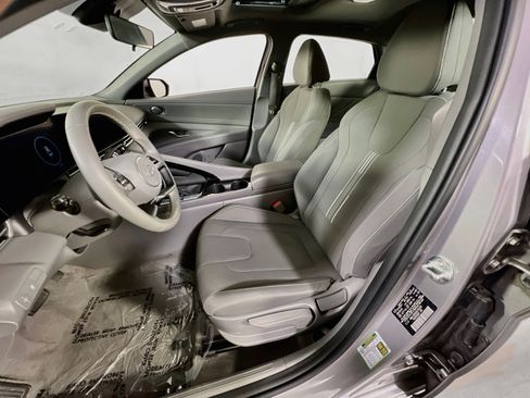 Used 2024 Hyundai Elantra SEL w/ Convenience Package FWD image 21