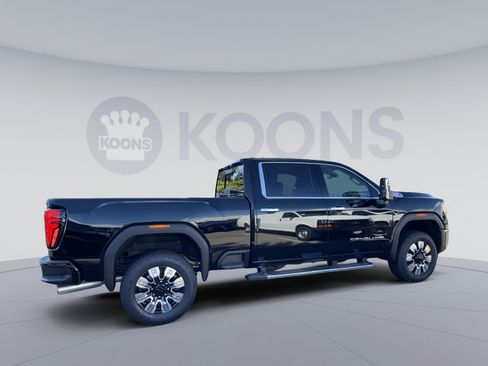 New 2026 GMC Sierra 2500 Denali w/ Denali Reserve Package AWD/4WD image 8