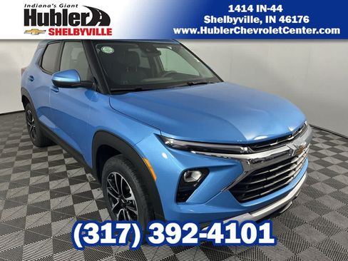 Used 2025 Chevrolet TrailBlazer LT AWD/4WD image 1
